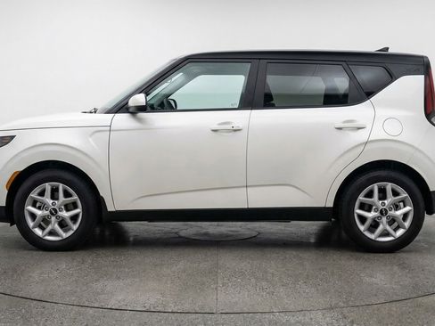 Used 2025 Kia Soul LX w/ LX Technology Package image 5