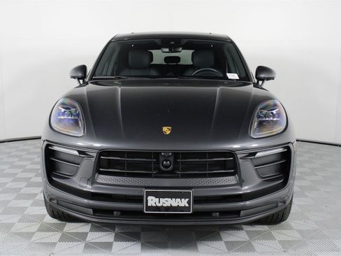 Used 2025 Porsche Macan image 10