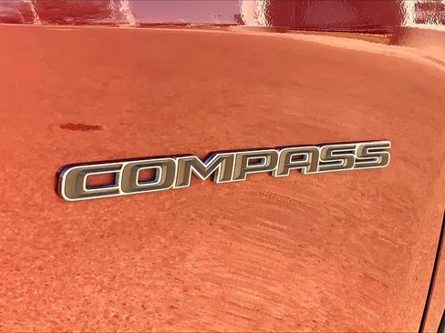 Used 2021 Jeep Compass Limited w/ Sun and Sound Group image 10