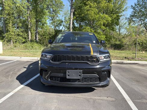 Used 2023 Dodge Durango R/T w/ Hemi Orange Plus Package image 2