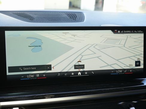 Used 2024 BMW X7 xDrive40i w/ M Sport Package image 15