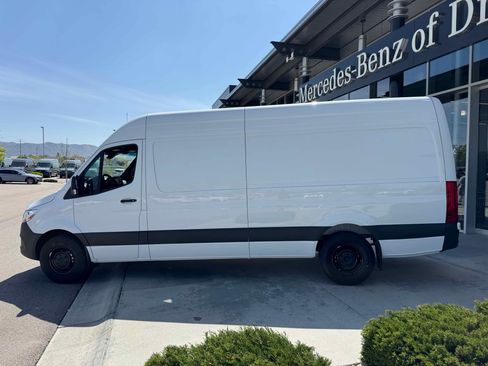 New 2025 Mercedes-Benz Sprinter 2500 image 3
