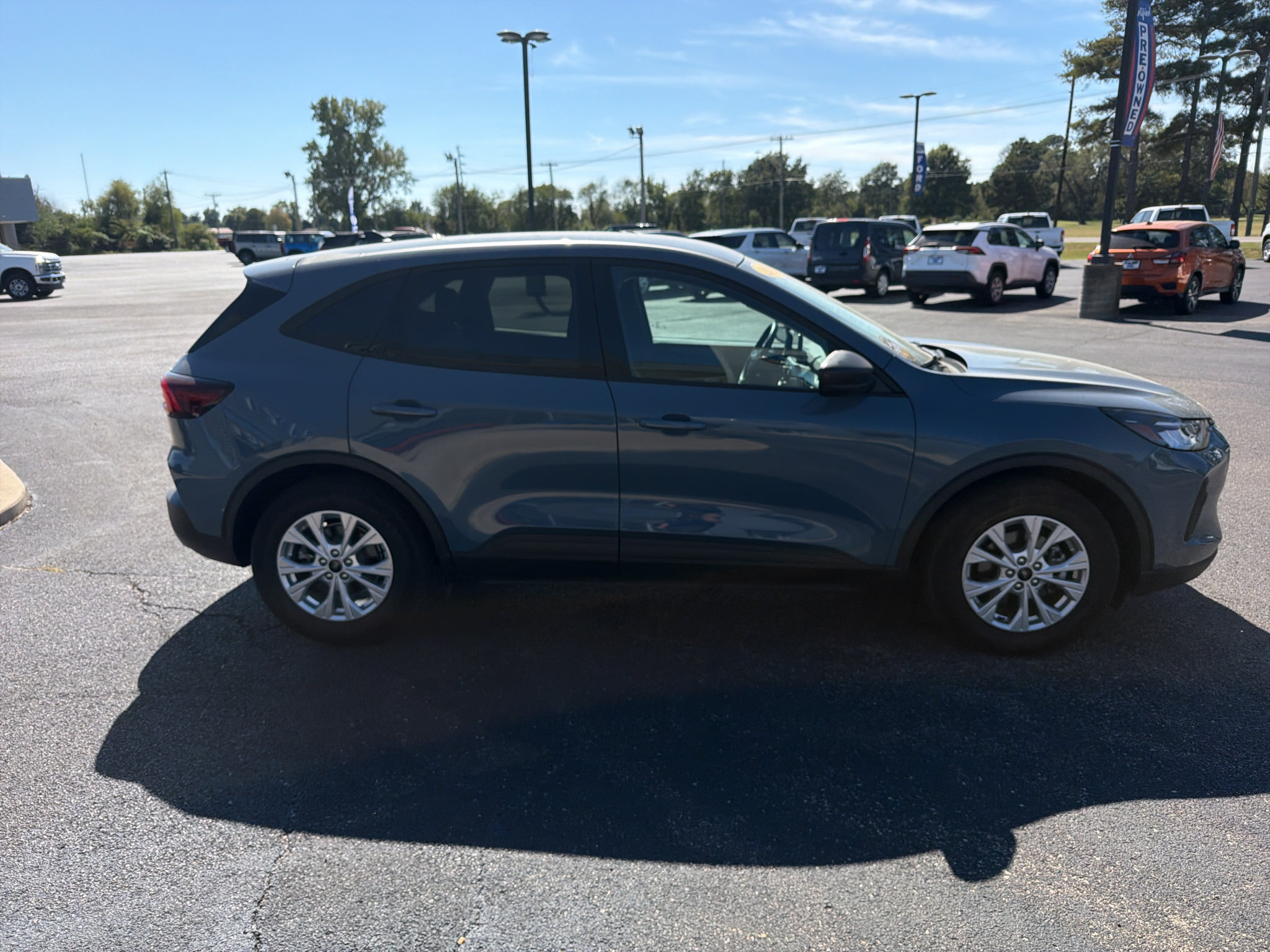 Used 2025 Ford Escape Active w/ Cold Weather Package FWD image 5