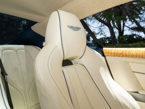 Used 2012 Aston Martin Virage Coupe RWD image 22