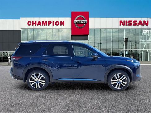 New 2025 Nissan Pathfinder Platinum w/ Black Appearance Package image 7