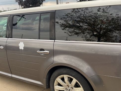 Used 2009 Ford Flex Limited image 12