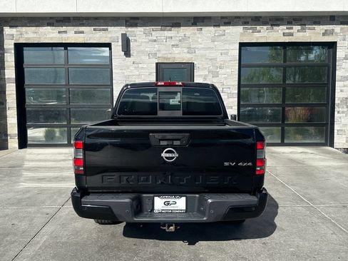 Used 2022 Nissan Frontier SV AWD/4WD image 4