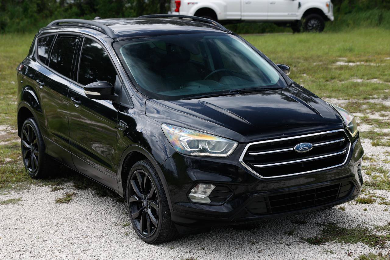 Used 2017 Ford Escape Titanium FWD image 15
