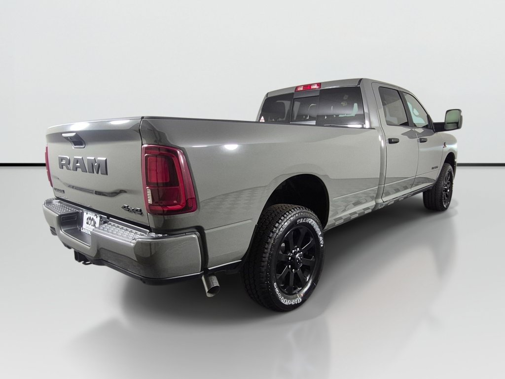 New 2026 RAM 3500 Big Horn AWD/4WD image 4
