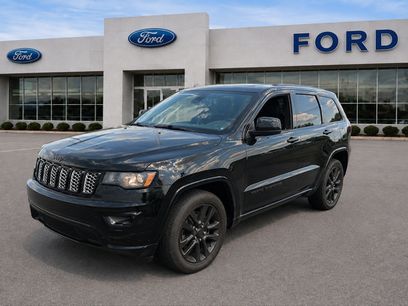 Used 2017 Jeep Grand Cherokee Altitude