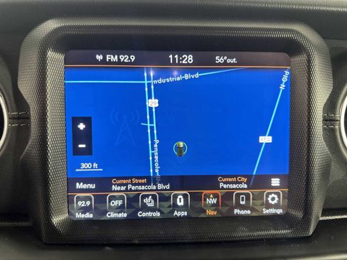 Used 2021 Jeep Wrangler Unlimited Sahara w/ Cold Weather Group image 17