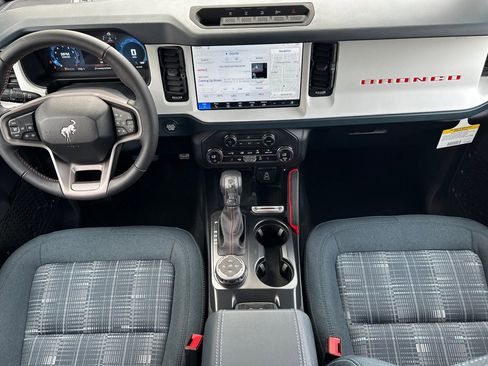 New 2026 Ford Bronco Heritage Edition AWD/4WD image 10