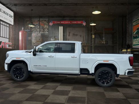 New 2026 GMC Sierra 2500 Denali Ultimate w/ LPO, Black Badging Package AWD/4WD image 6