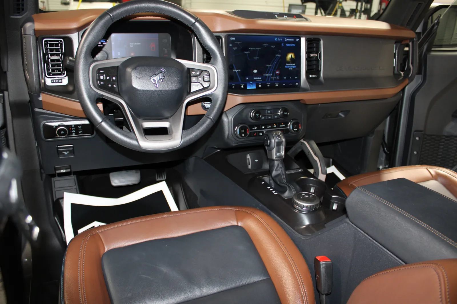 Used 2024 Ford Bronco Outer Banks AWD/4WD image 33