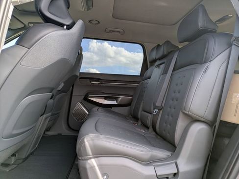 New 2026 Kia EV9 Wind AWD/4WD image 18