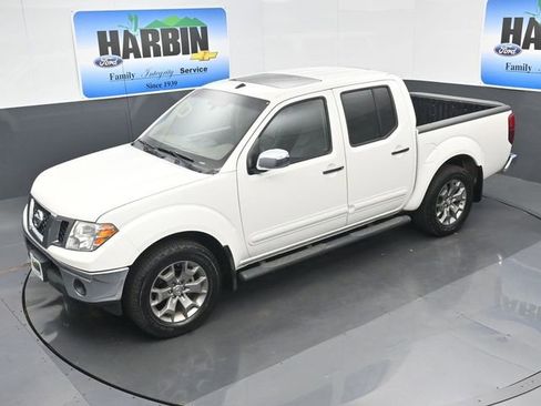 Used 2019 Nissan Frontier SL AWD/4WD image 23