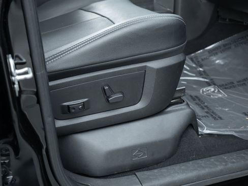 Used 2019 RAM 1500 Laramie w/ Convenience Group image 48