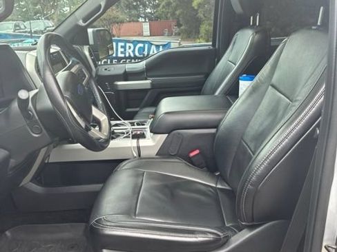 Used 2017 Ford F150 Lariat w/ Equipment Group 502A Luxury AWD/4WD image 7