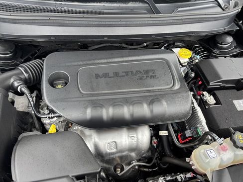 Used 2023 Jeep Cherokee Altitude Lux w/ Lux Elite Package AWD/4WD image 14