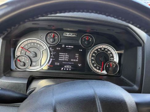 Used 2017 RAM 1500 Big Horn RWD image 30