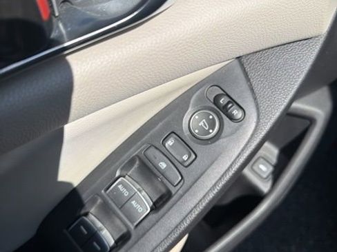 Used 2018 Honda Accord LX image 9