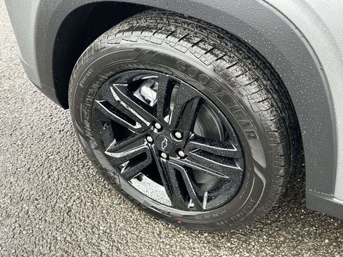 New 2026 Chevrolet Trax ACTIV w/ Sunroof Package image 9