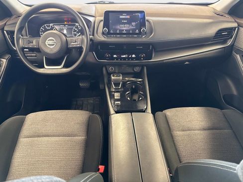 Used 2021 Nissan Rogue SV image 12