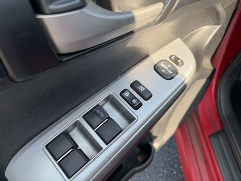 Used 2014 Toyota Camry SE image 14