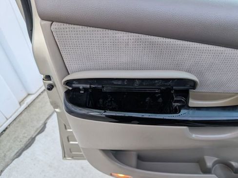 Used 2004 Toyota Sienna CE image 17