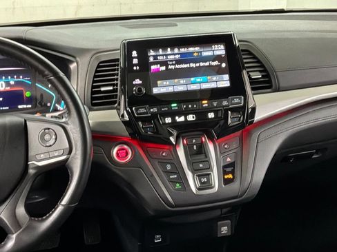 Used 2023 Honda Odyssey Sport image 13