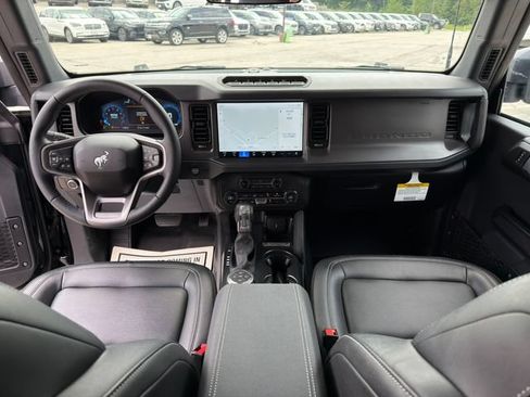 Used 2025 Ford Bronco Badlands w/ Sasquatch Package AWD/4WD image 16