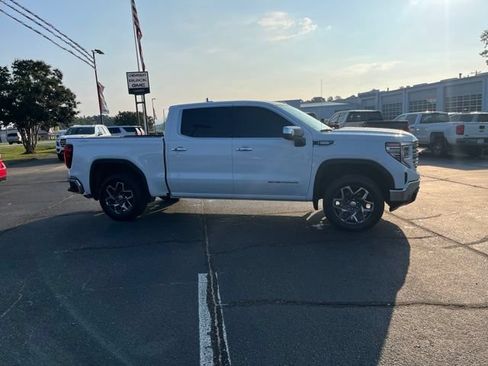 Used 2024 GMC Sierra 1500 SLT w/ SLT Premium Plus Package AWD/4WD image 2