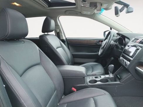 Used 2017 Subaru Outback 2.5i Limited AWD/4WD image 15