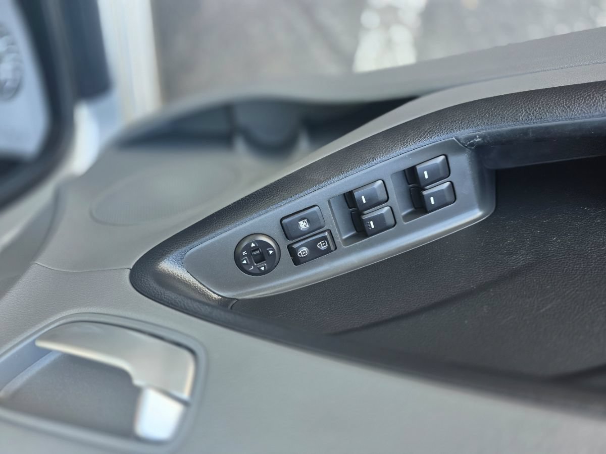 Used 2018 Kia Forte LX FWD image 15