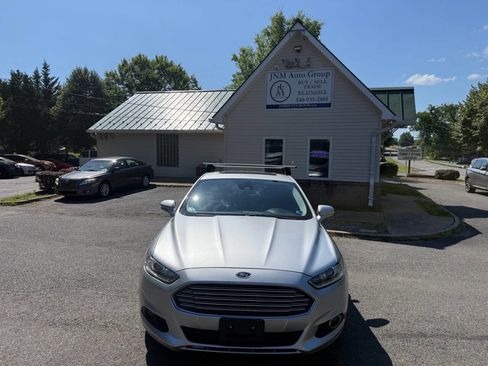Used 2013 Ford Fusion SE FWD image 3
