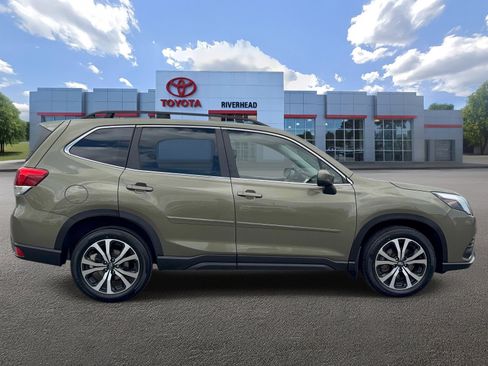 Used 2023 Subaru Forester Limited AWD/4WD image 3