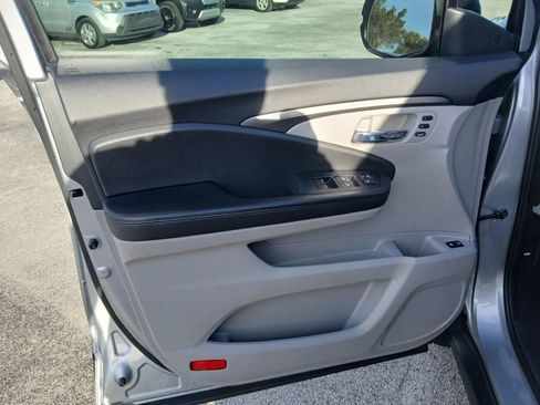 Used 2022 Honda Pilot Special Edition image 11
