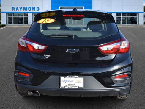 Used 2018 Chevrolet Cruze Premier image 4