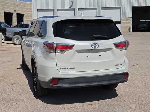 Used 2016 Toyota Highlander XLE AWD/4WD image 7