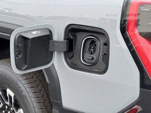 New 2026 GMC Sierra EV Elevation image 5