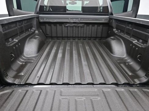 Used 2018 Chevrolet Colorado ZR2 AWD/4WD image 21