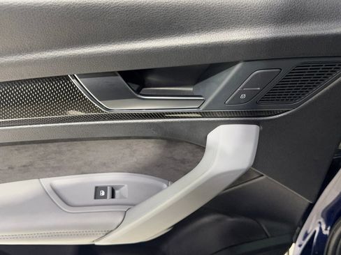 Used 2018 Audi SQ5 Premium Plus w/ Navigation Package image 24