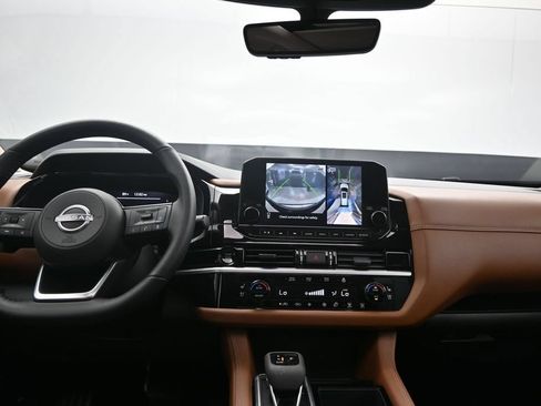 Used 2025 Nissan Pathfinder Platinum w/ Cargo Package FWD image 20