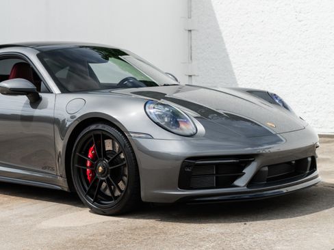 Used 2024 Porsche 911 Carrera 4 GTS AWD/4WD image 15