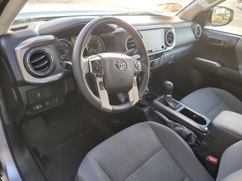 Used 2022 Toyota Tacoma SR5 image 18