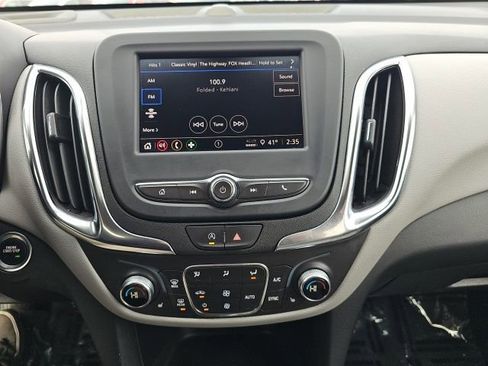 Used 2024 Chevrolet Equinox LT image 43