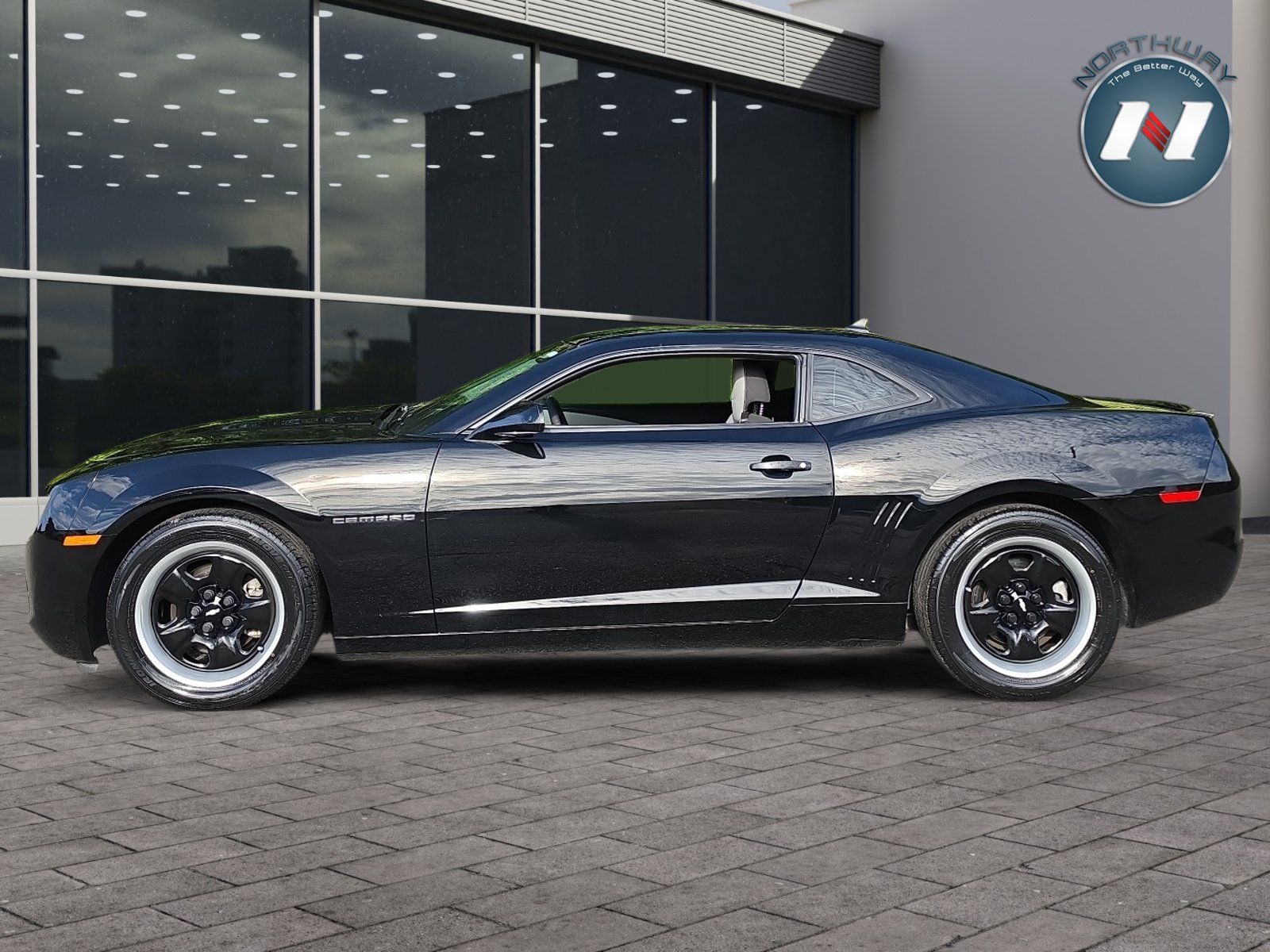 Used 2013 Chevrolet Camaro LS RWD image 2