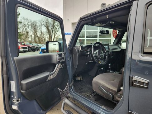 Used 2017 Jeep Wrangler Unlimited Sport image 23