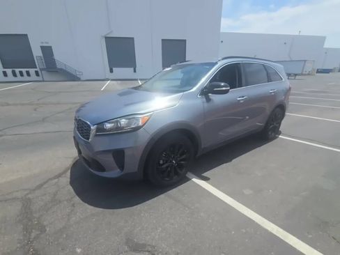 Used 2020 Kia Sorento S FWD image 1
