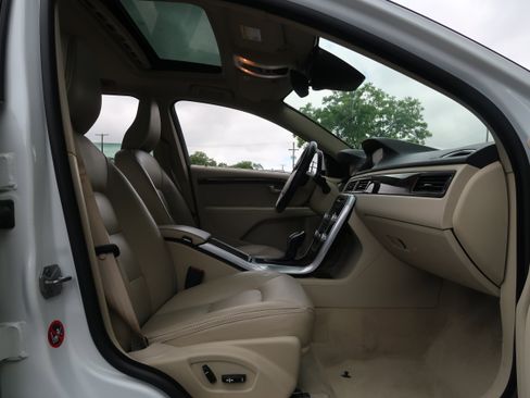 Used 2015 Volvo XC70 T6 Platinum w/ Climate Package AWD/4WD image 31